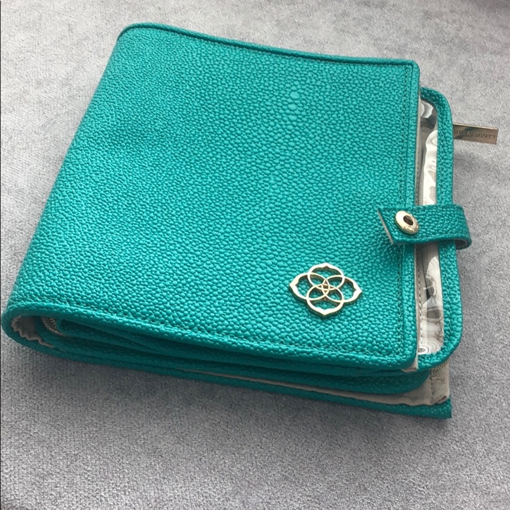 Kendra Scott travel jewelry organizer